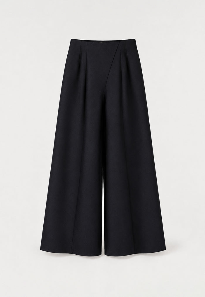 Noir Élégance Palazzo Trousers