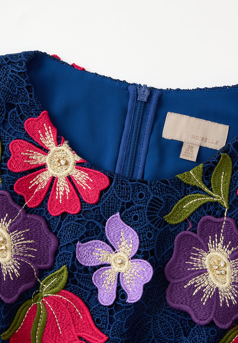 Appliqué Crochet-lace Maxi Dress