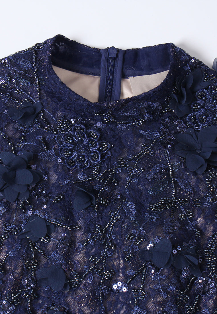 Appliqué Pleated-detail Lace Maxi Dress