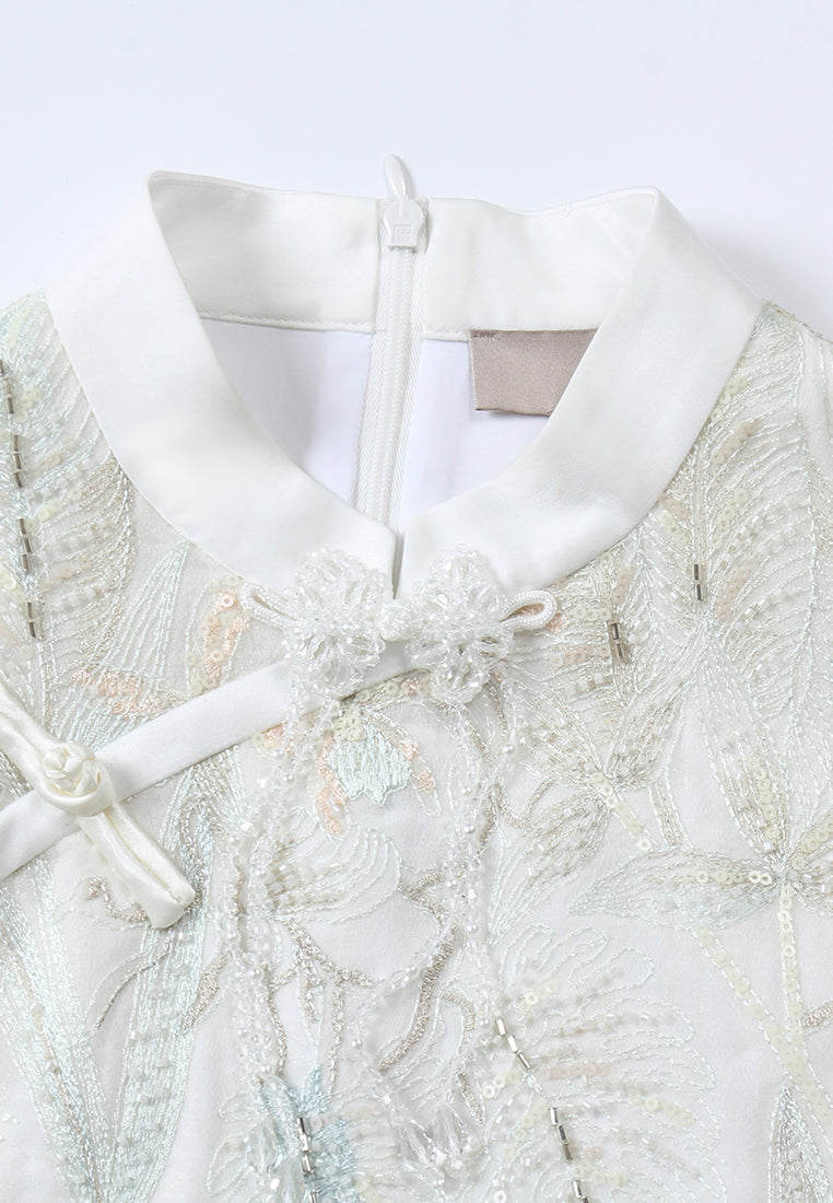 Petal Whisper Qipao