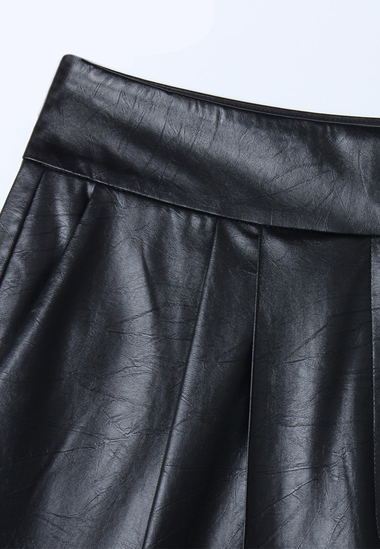 Short Tailleur Noir en Cuir Taille Haute