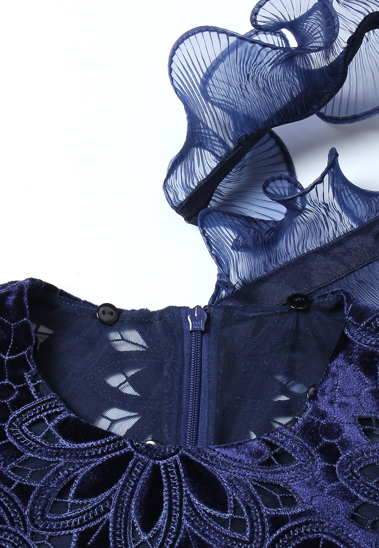 Fleur Noir Lace Dress