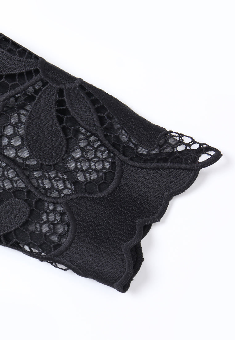 Floral Lace Contrast Midi Dress