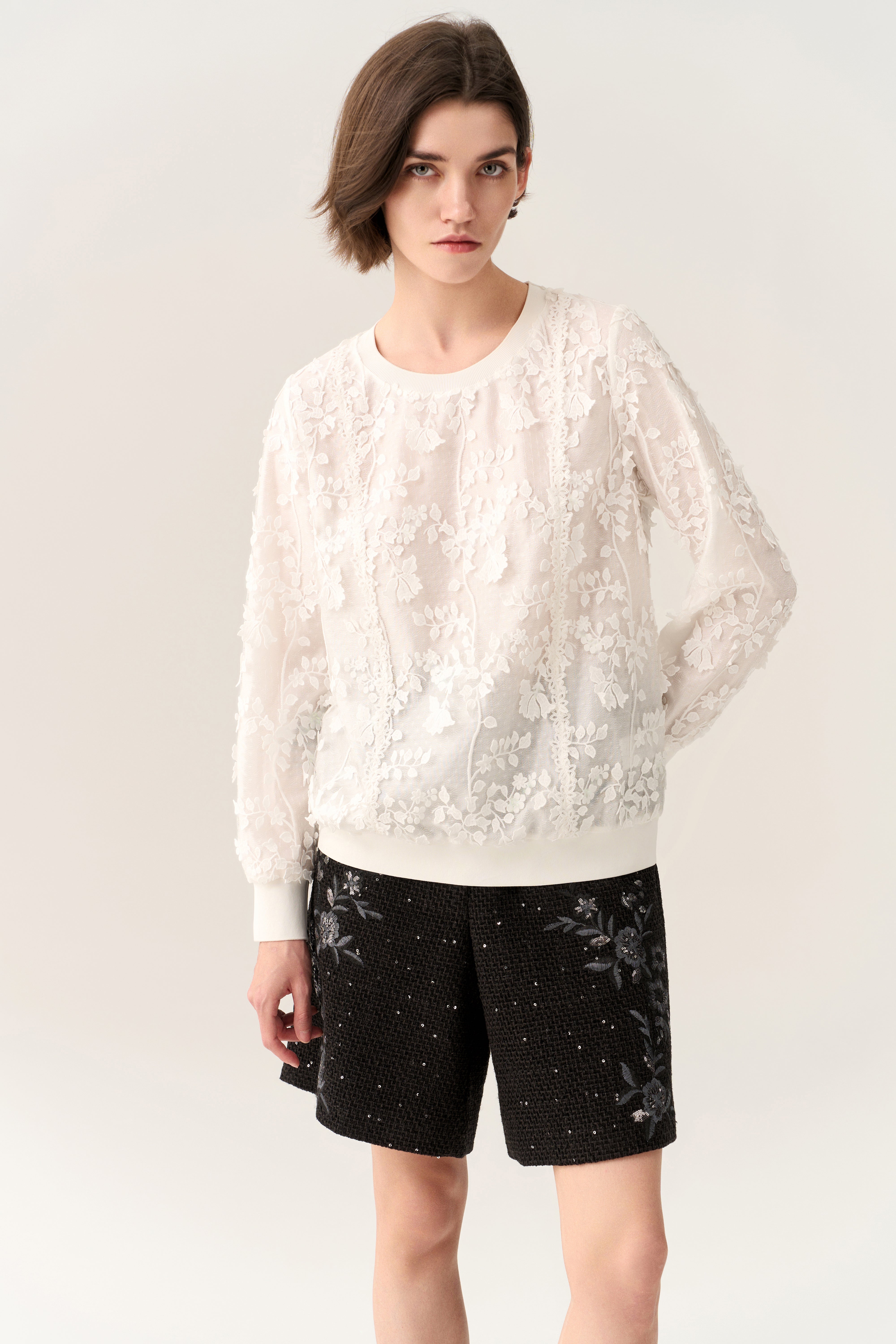 Lace 3D Flower Ribbed-hem Shirt