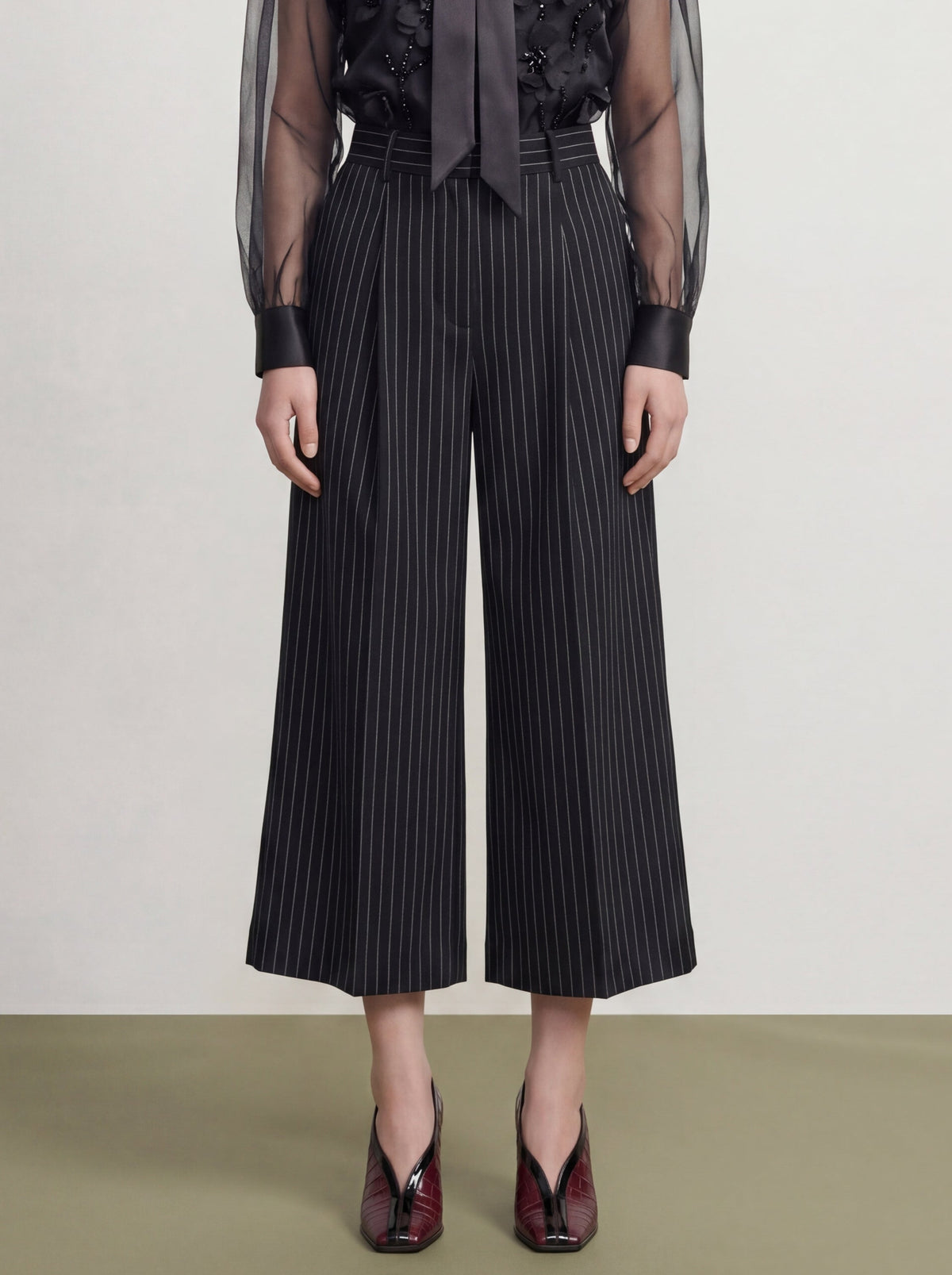 Étoile Moderne Pinstripe Pants