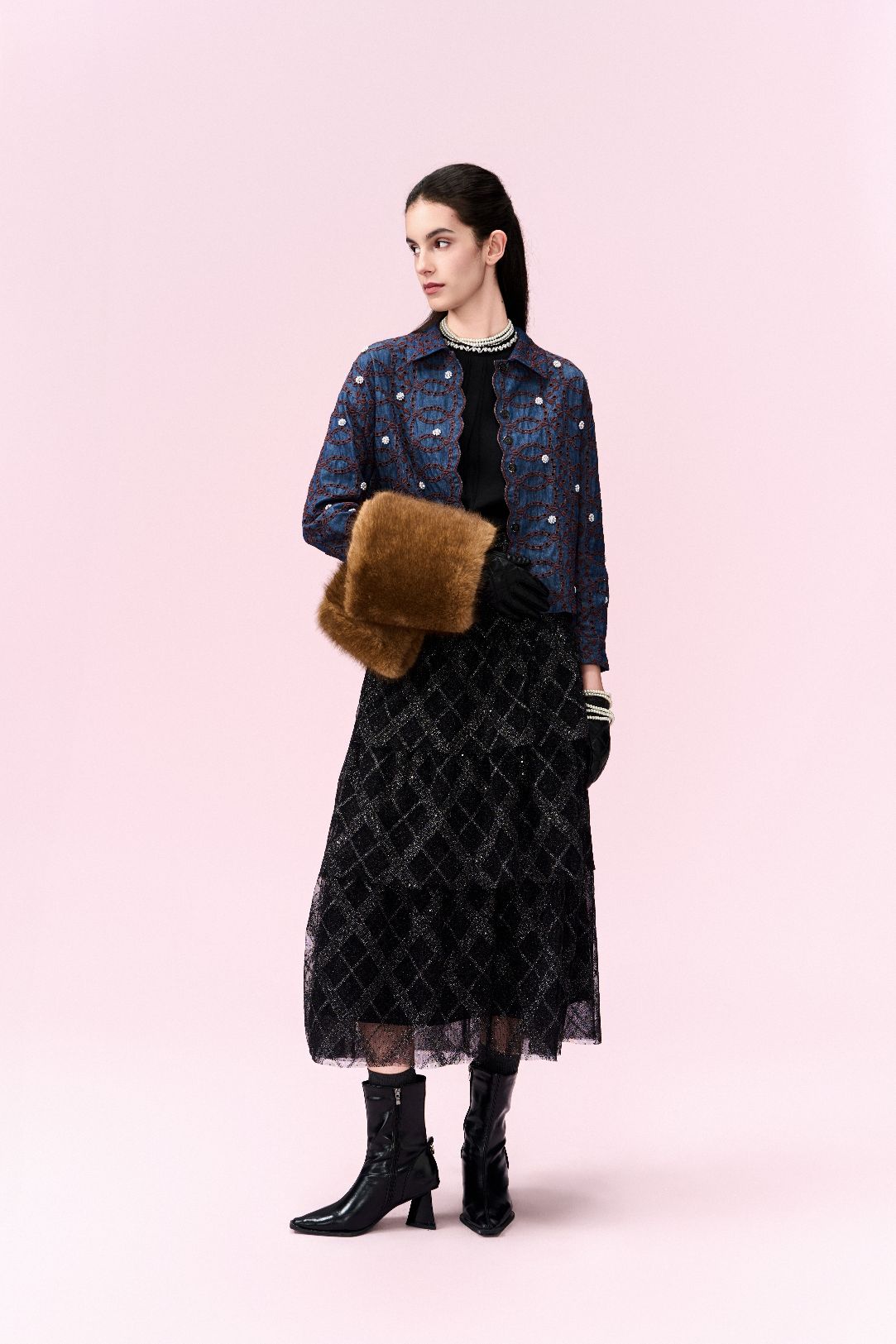 Scallop Hollow-Carved Jacket