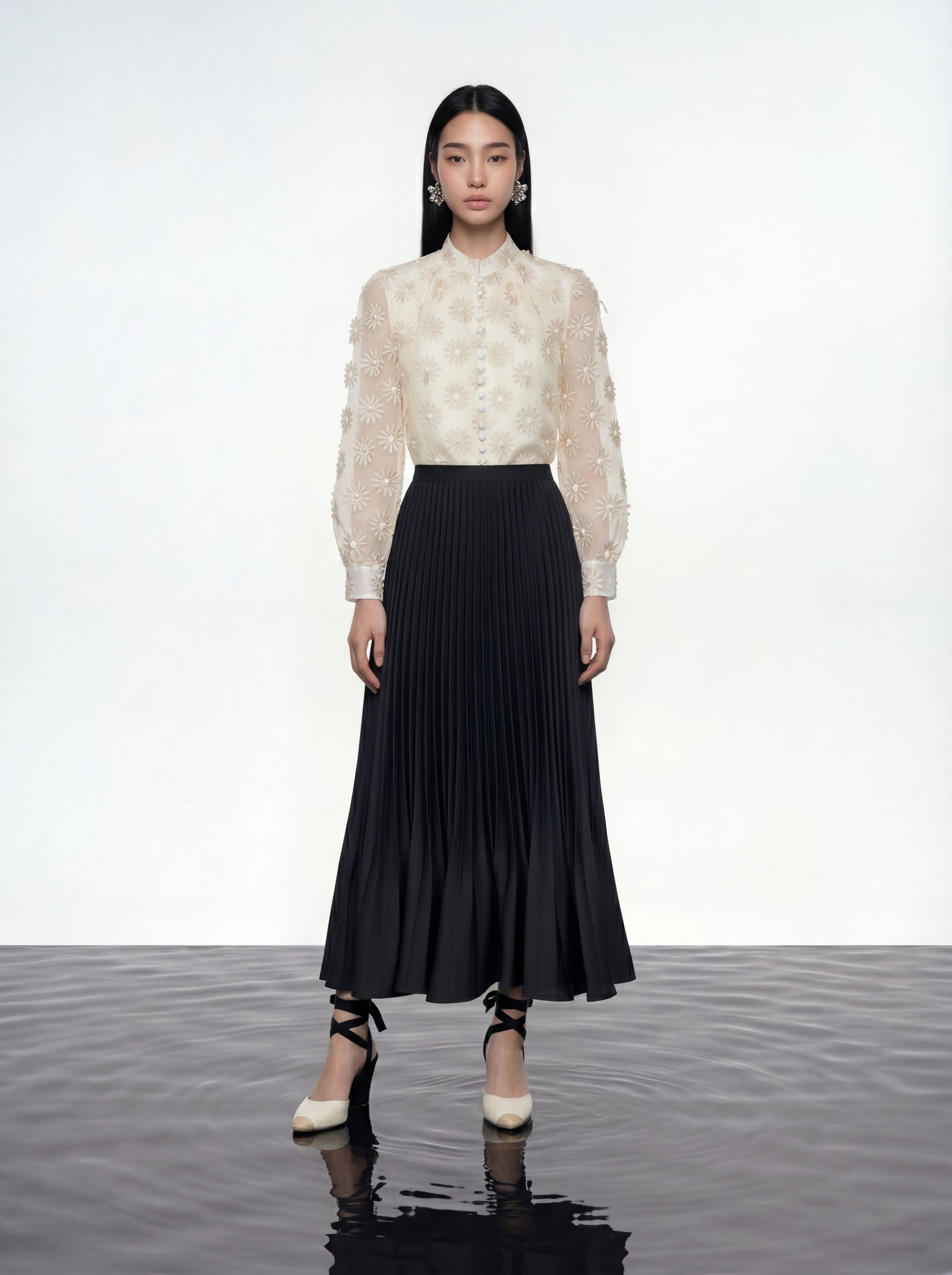 Ivory Daisy Embroidered Blouse