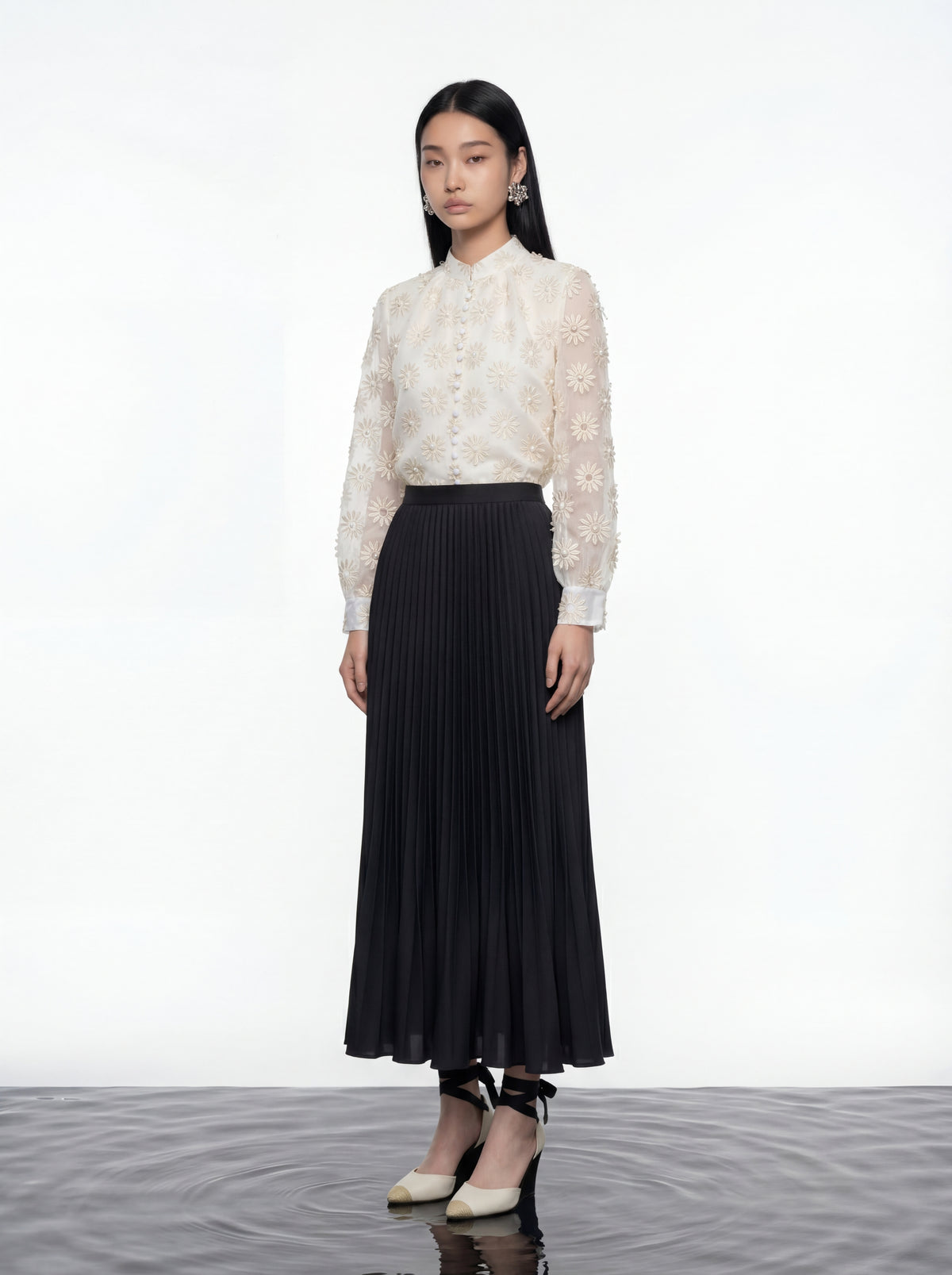 Ivory Daisy Embroidered Blouse