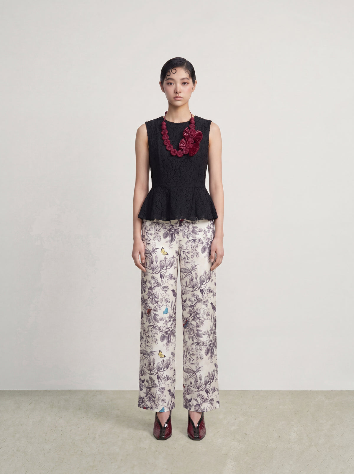Dentelle Peplum Top