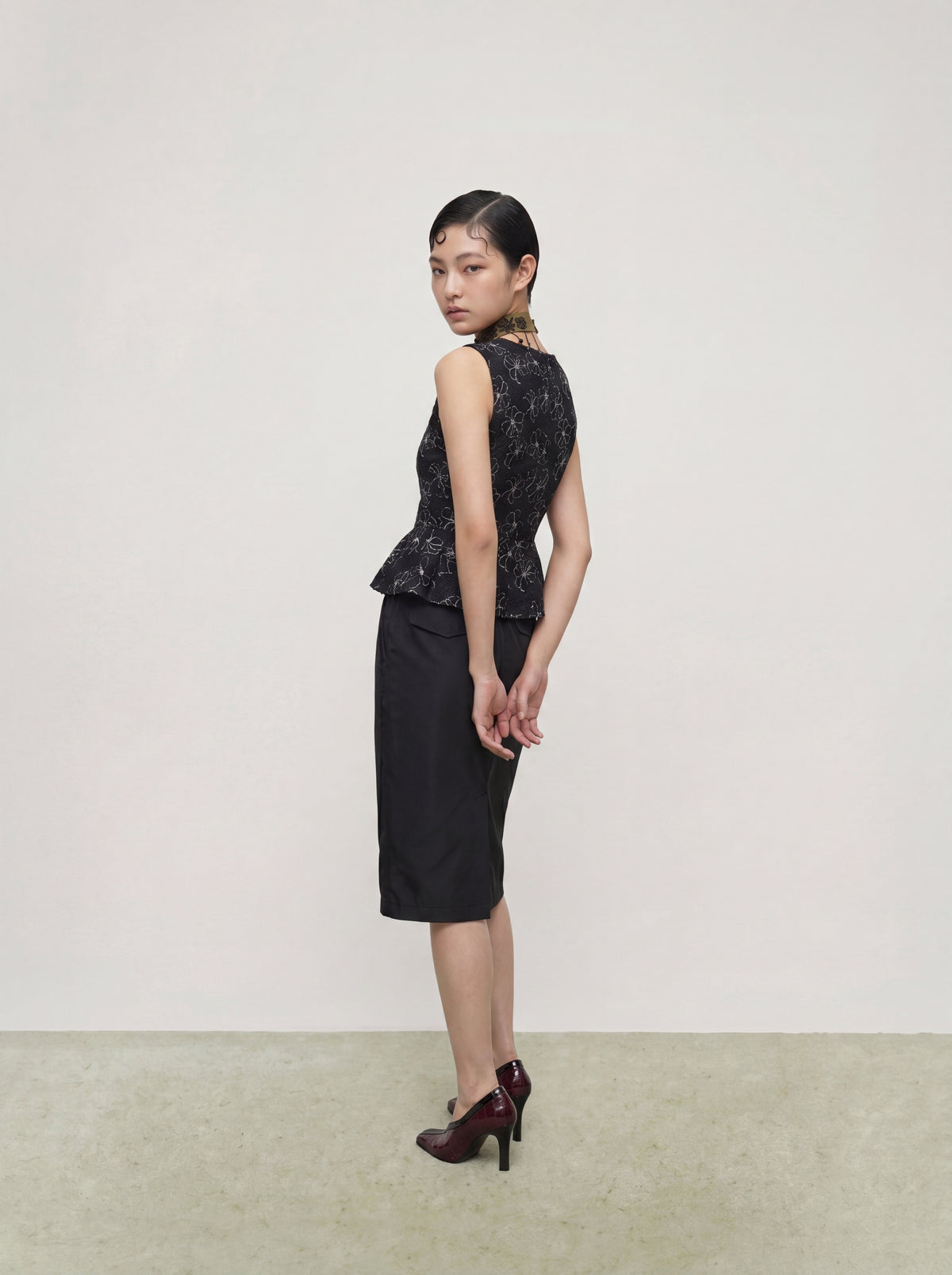 Dentelle Peplum Top