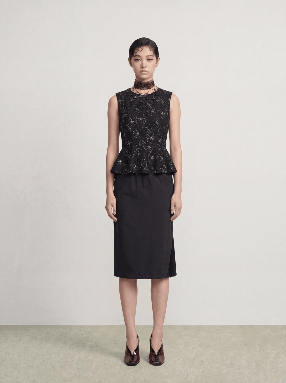 Dentelle Peplum Top