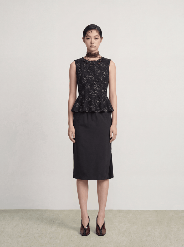 Dentelle Peplum Top