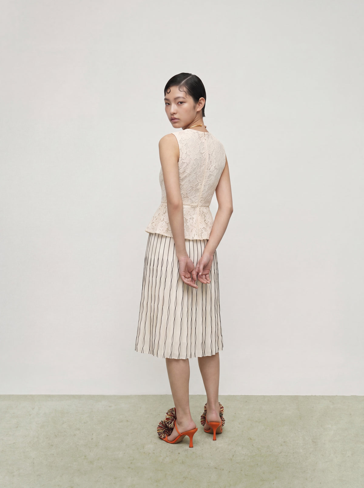 Dentelle Peplum Top