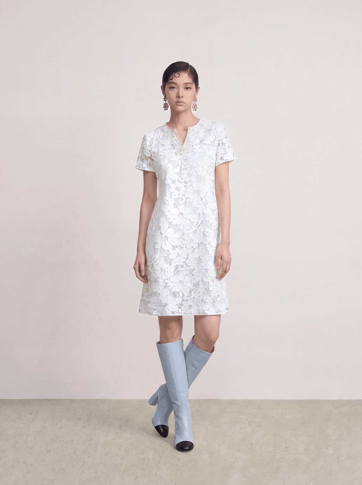 Blanc Élégance Florale Dress