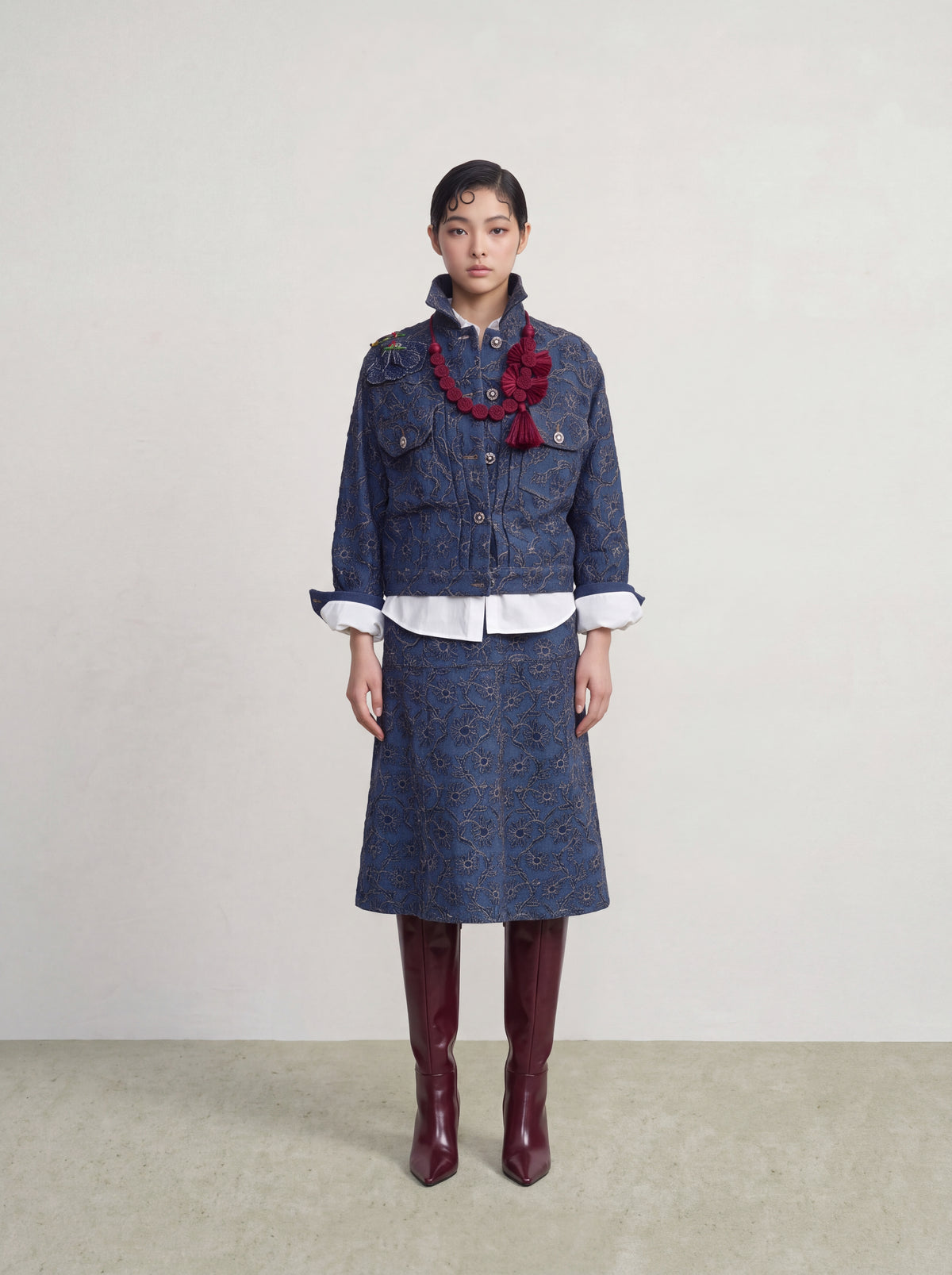 Bleu Denim Fleur Brodé Jacket