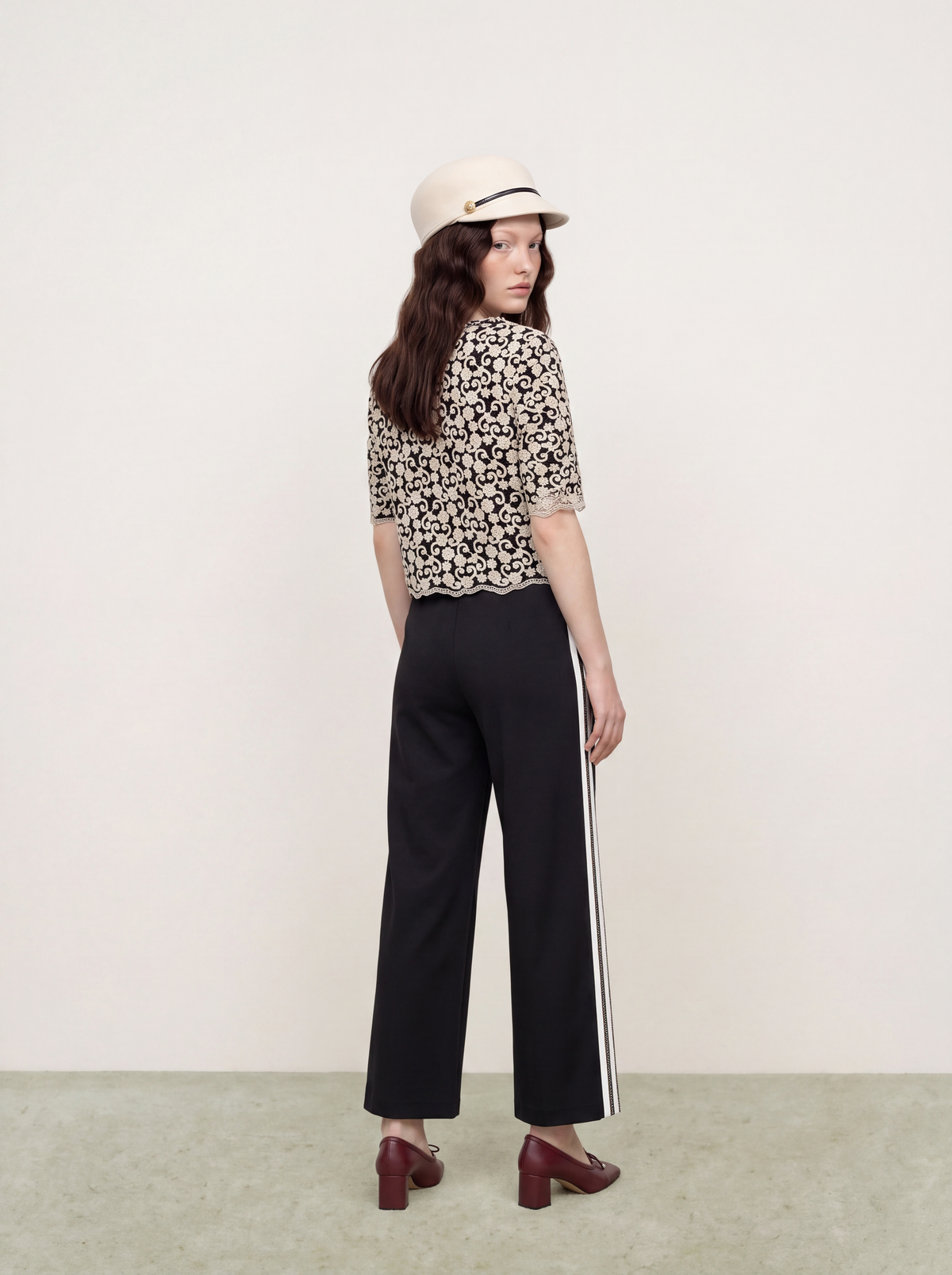 Noir Broderie Doré Arabesque Jacket
