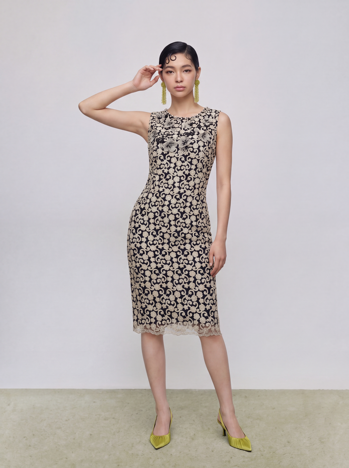 Noir Dentelle Ivoire Arabesque Dress