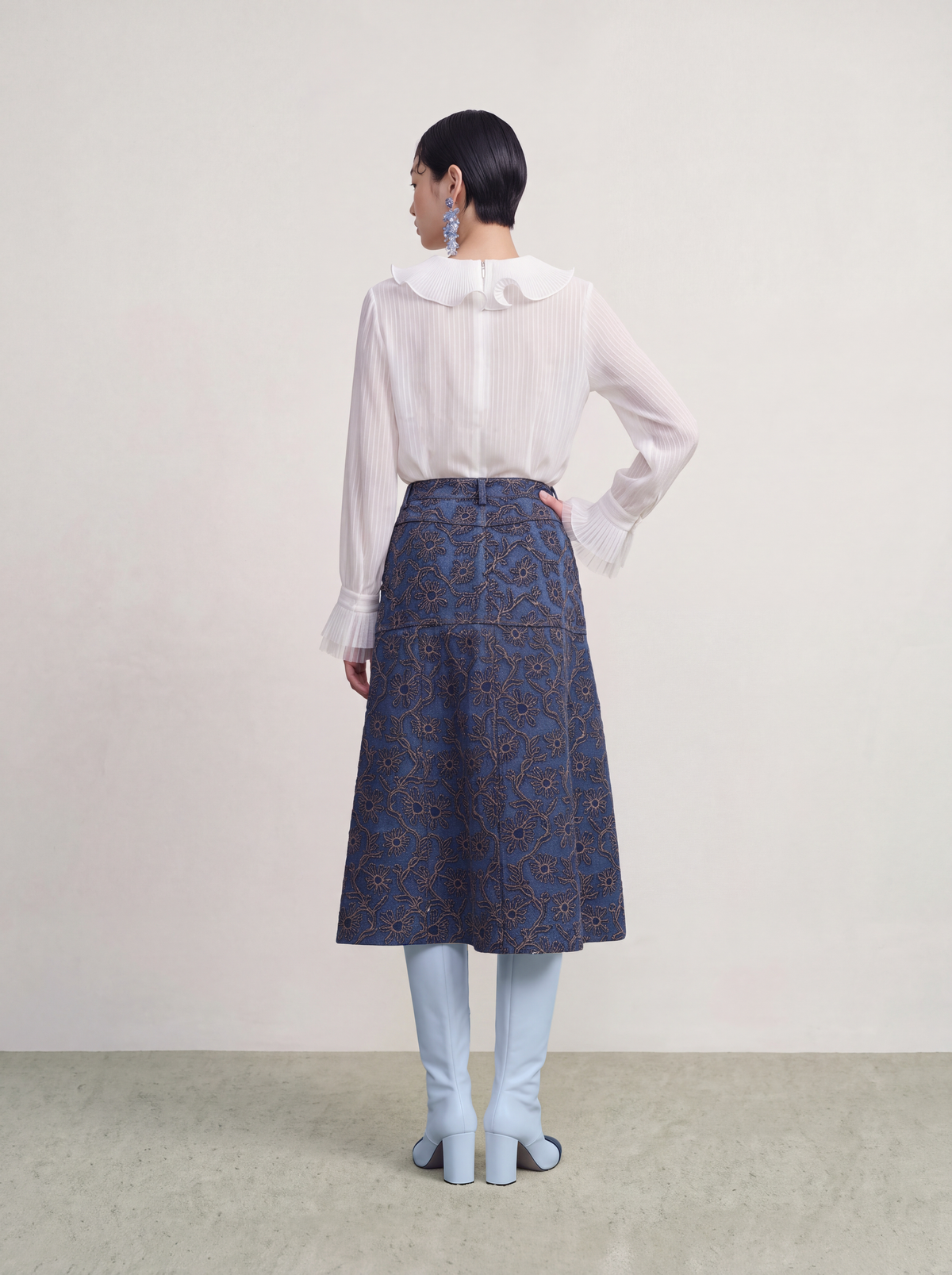Blanc Plissé Élégance Blouse