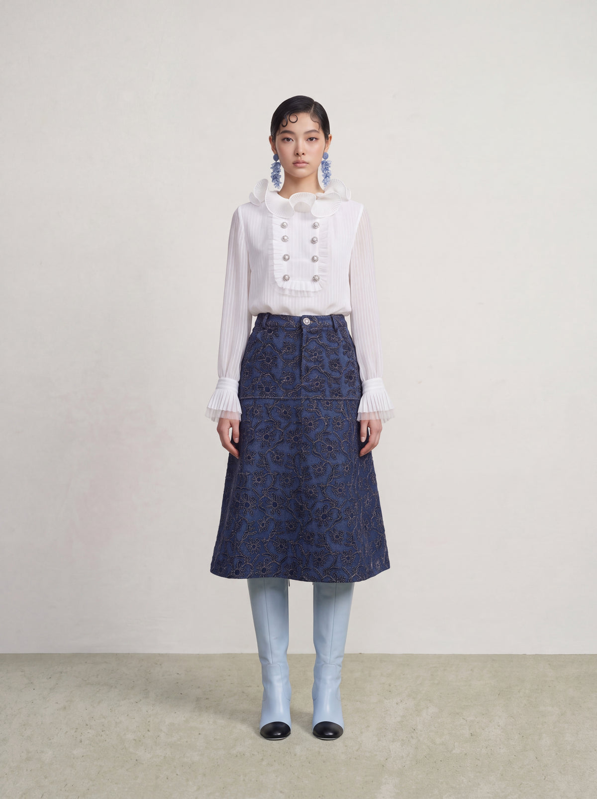 Blanc Plissé Élégance Blouse