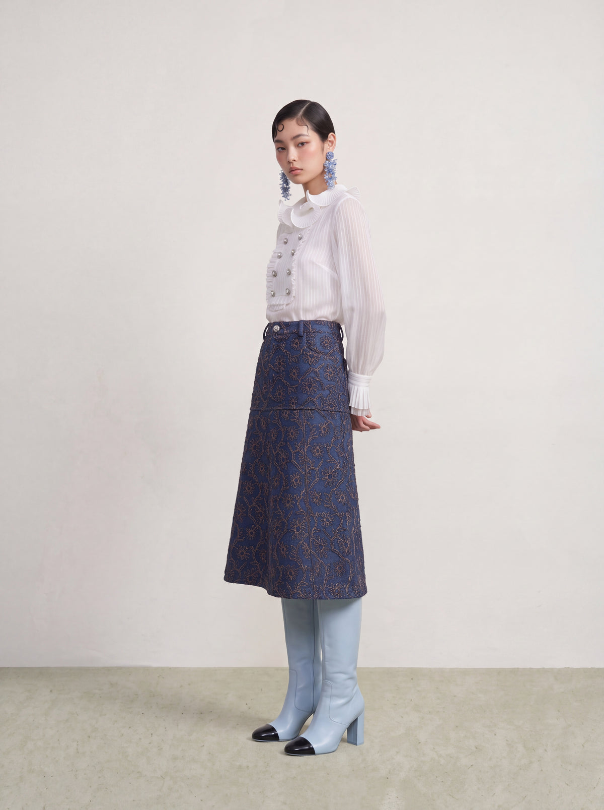 Blanc Plissé Élégance Blouse