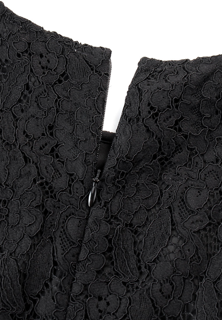 Dentelle Peplum Top