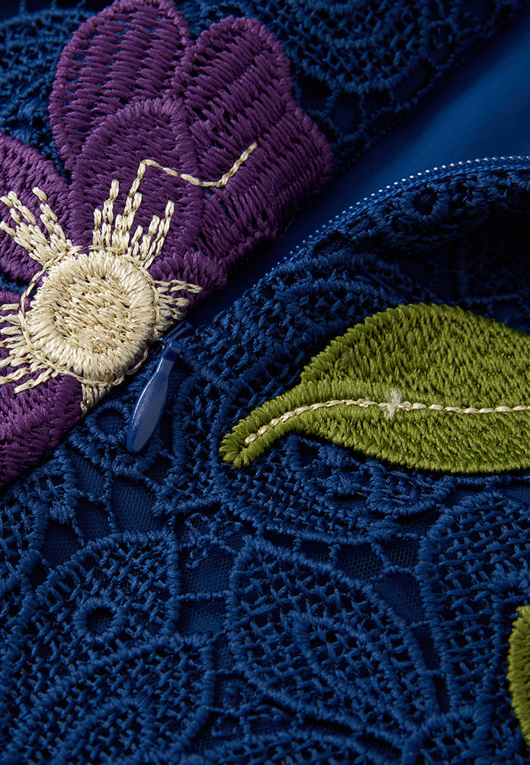 Appliqué Crochet-lace Maxi Dress