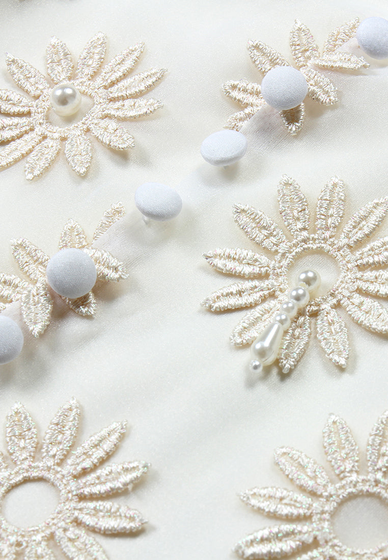 Ivory Daisy Embroidered Blouse
