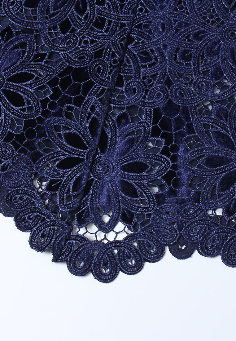 Fleur Noir Lace Dress