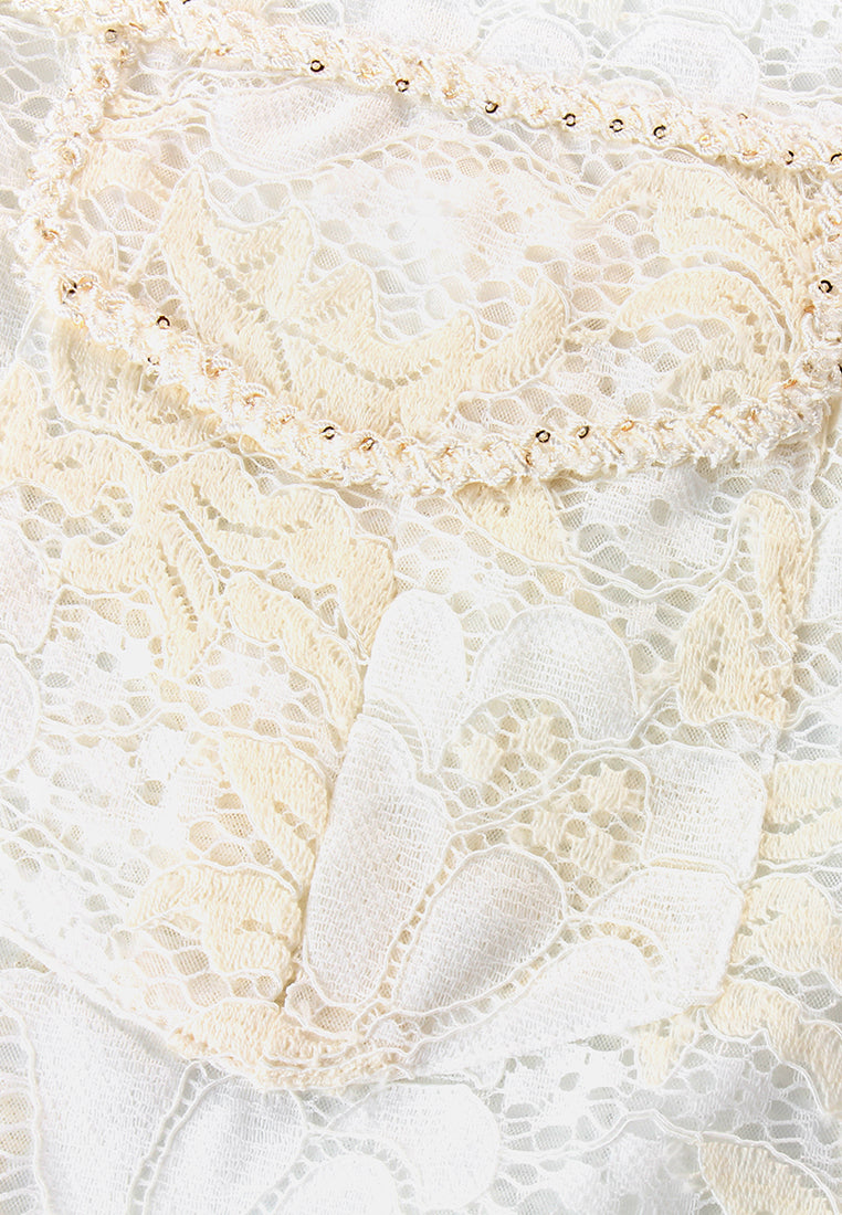 Élégance Perla Lace Blouse