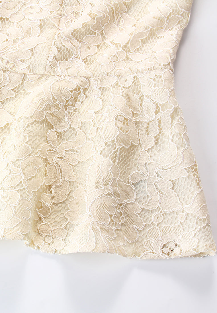 Dentelle Peplum Top