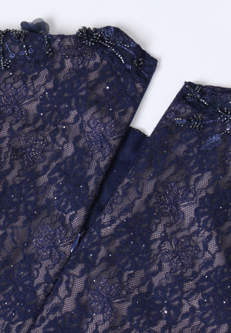 Appliqué Pleated-detail Lace Maxi Dress