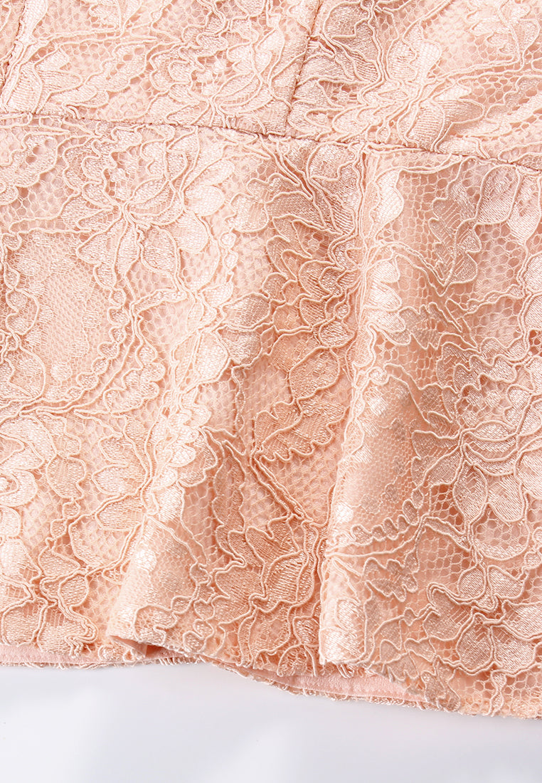 Dentelle Peplum Top
