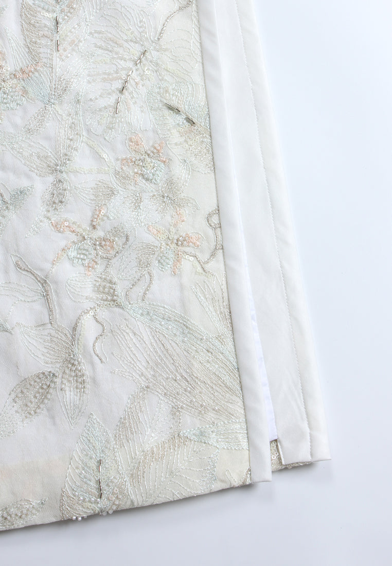 Petal Whisper Qipao