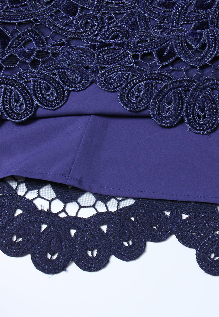 Fleur Noir Lace Dress