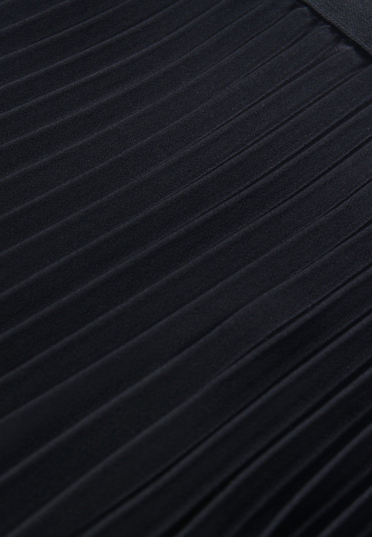 Noir Flared Pleated Skirt