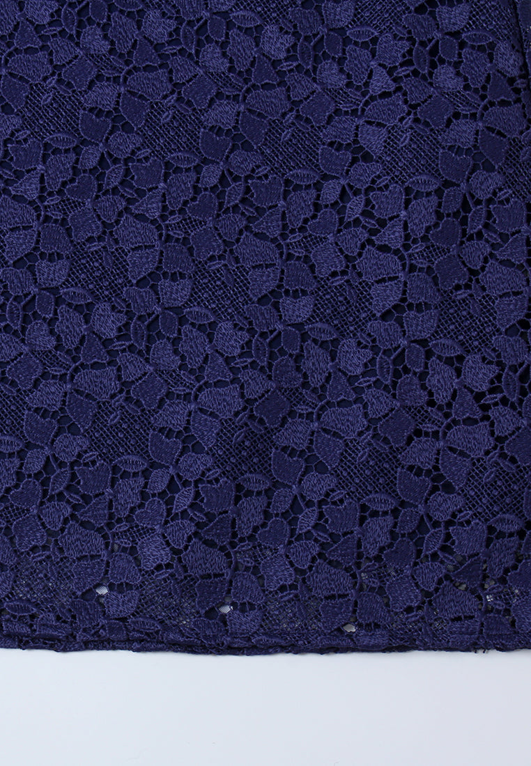 Robe en Dentelle Bleu Nuit à Boutons