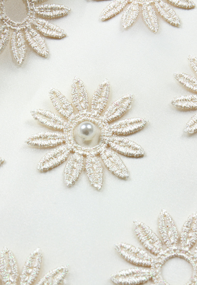 Ivory Daisy Embroidered Blouse