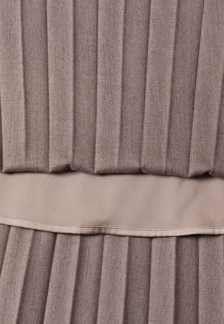 Plissé Noir Midi Skirt