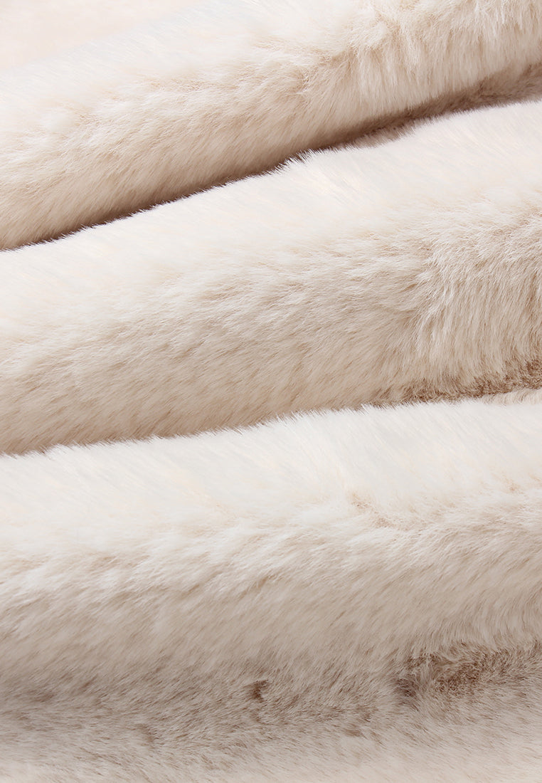 Snowflake Crème Fur Cape