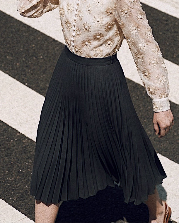 Noir Flared Pleated Skirt