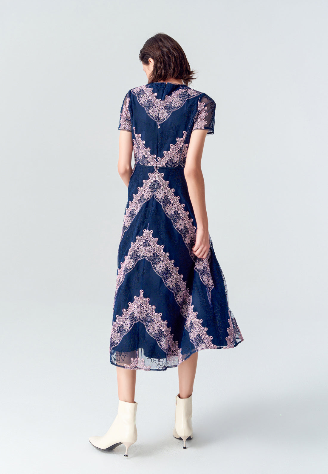 MOISELLE Blue Embroidered Lace Short-sleeved Mesh Dress MOISELLE Blue Embroidered Lace Short-sleeved Mesh Dress