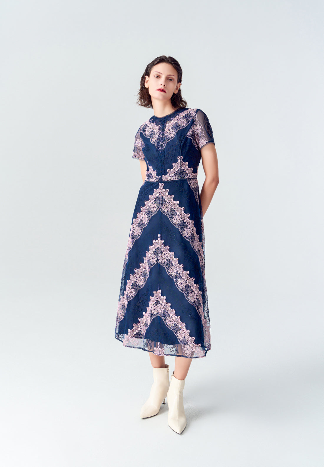 MOISELLE Blue Embroidered Lace Short-sleeved Mesh Dress MOISELLE Blue Embroidered Lace Short-sleeved Mesh Dress